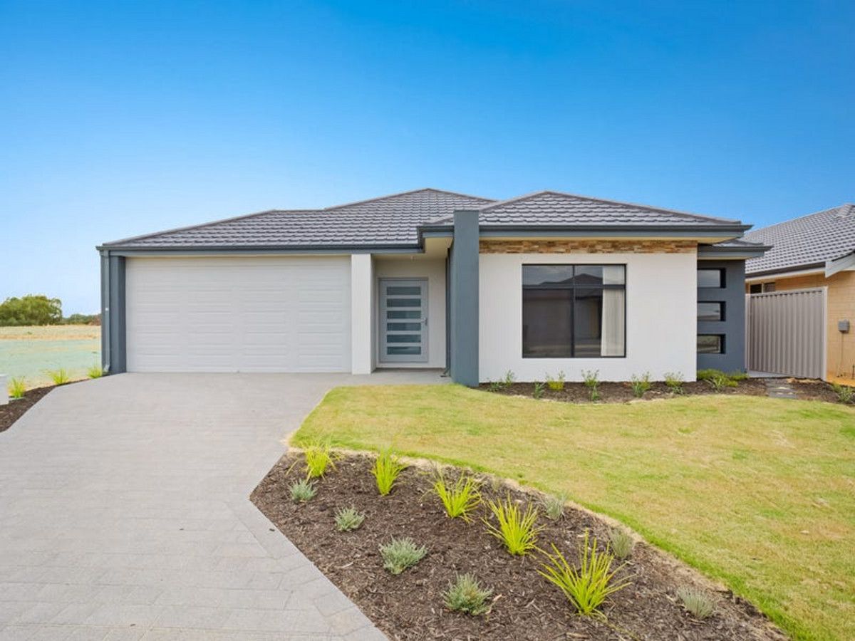 4 bedrooms House in 18 Kerf Way BALDIVIS WA, 6171