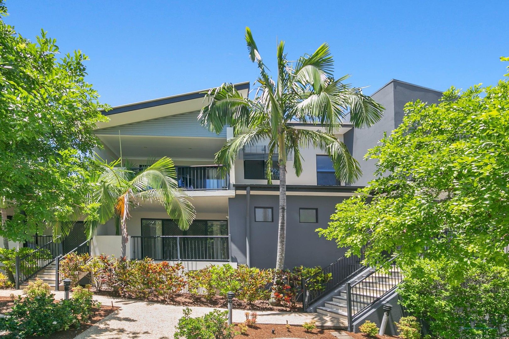 2 bedrooms Apartment / Unit / Flat in 3/153 Riding Road BALMORAL QLD, 4171