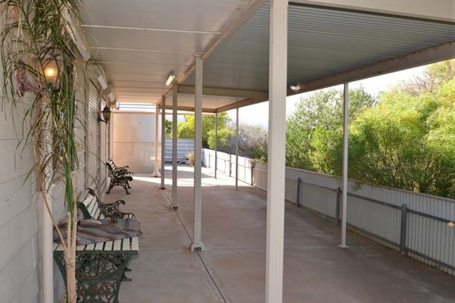 Picture of 9 Pool Crescent, MIRANDA SA 5700