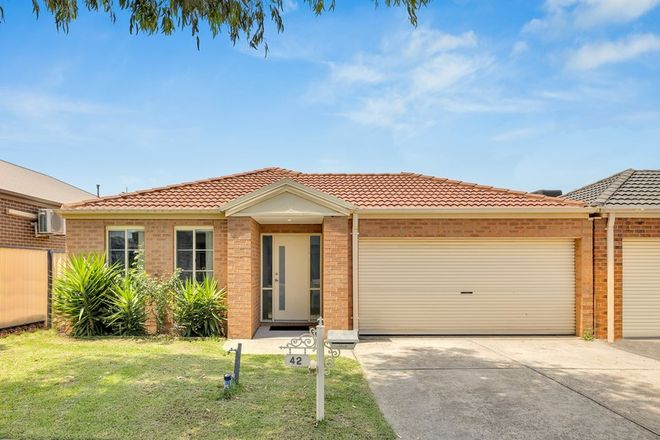 Picture of 42 Katrina Drive, BURNSIDE HEIGHTS VIC 3023