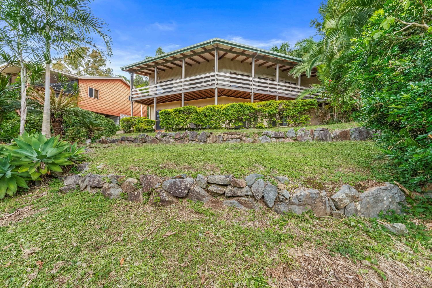 7 Country Road, Cannonvale QLD 4802 Domain