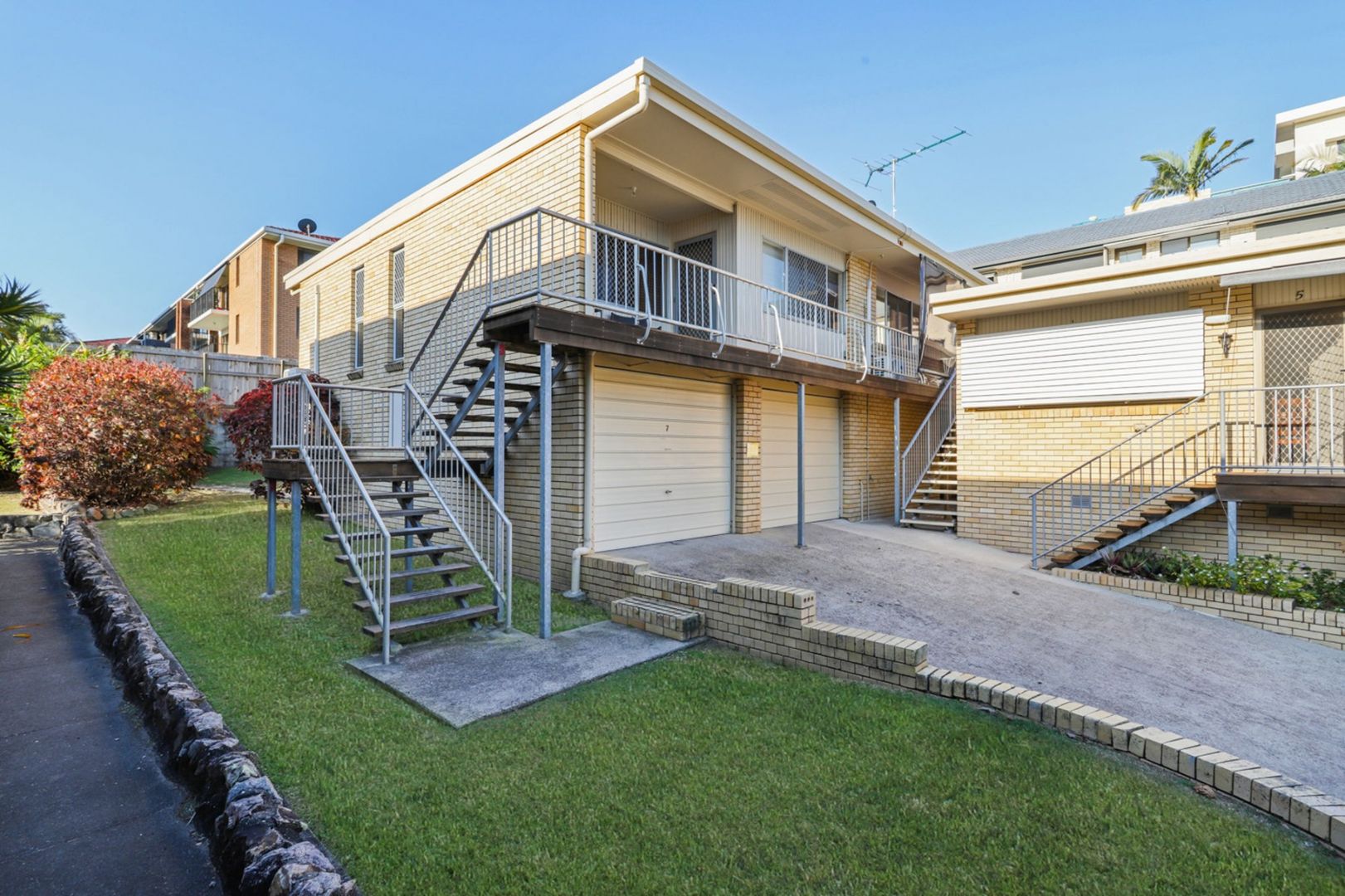 6/33B Burgess Street, Kings Beach Property History & Address Research