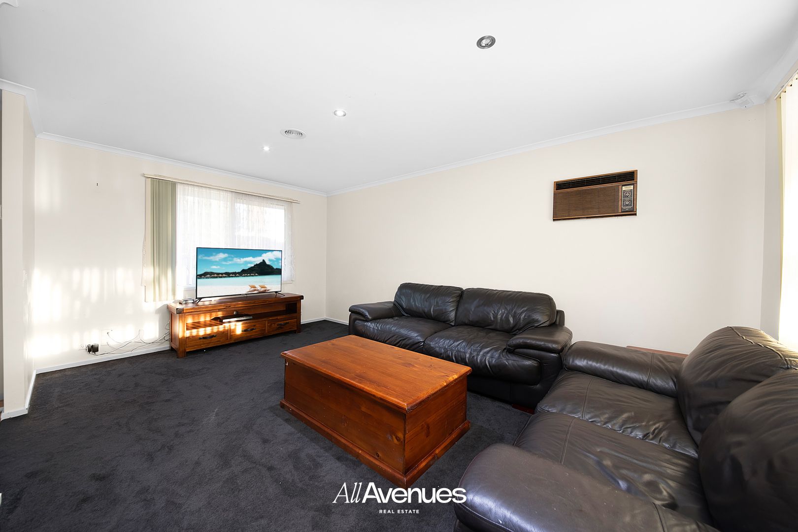 31 Lawless Drive, Cranbourne North VIC 3977, Image 1