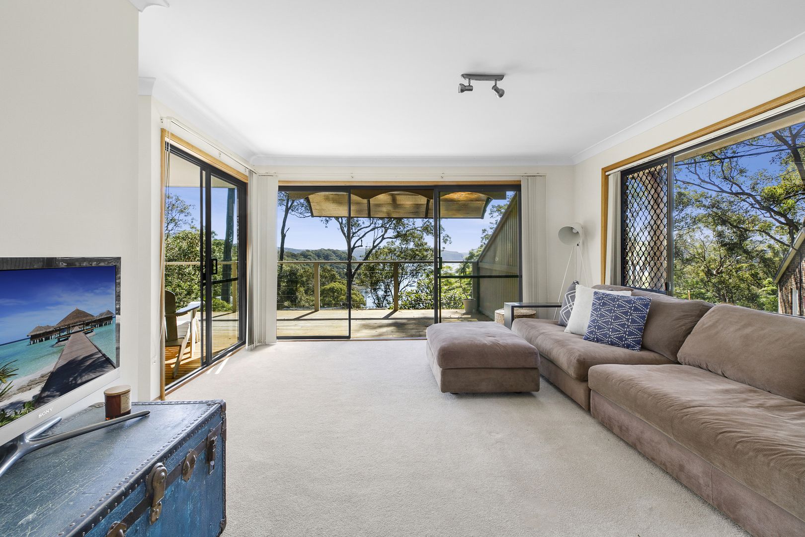 4 Wandearah Avenue, Avalon Beach NSW 2107, Image 2