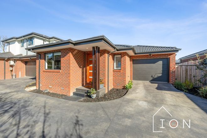 Picture of 2/17 Urana Street, KILSYTH VIC 3137