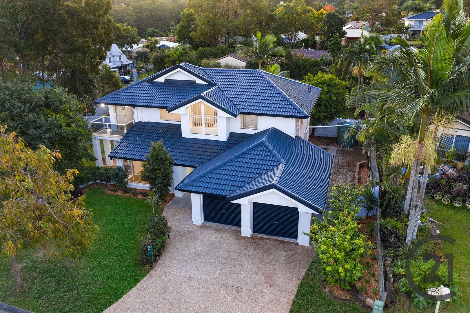 5 bedrooms House in 8 Totara Place FOREST LAKE QLD, 4078