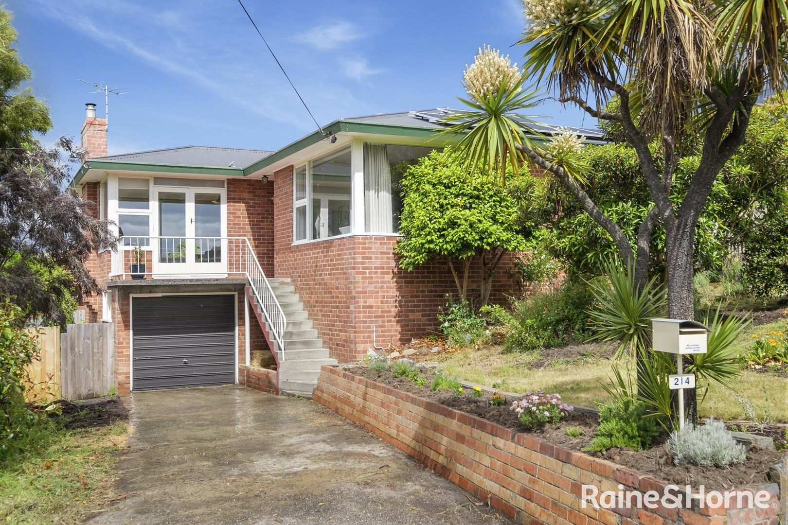 214 Roslyn Avenue, Blackmans Bay TAS 7052, Image 0