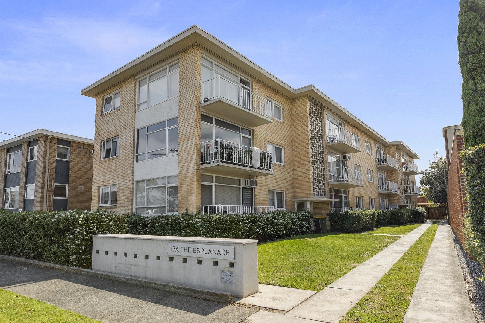 2 bedrooms Apartment / Unit / Flat in 11/17A The Esplanade GEELONG VIC, 3220