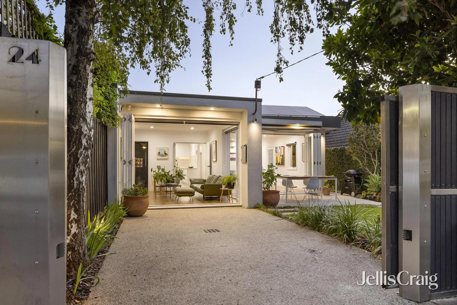 24 Leslie Street, Elsternwick VIC 3185