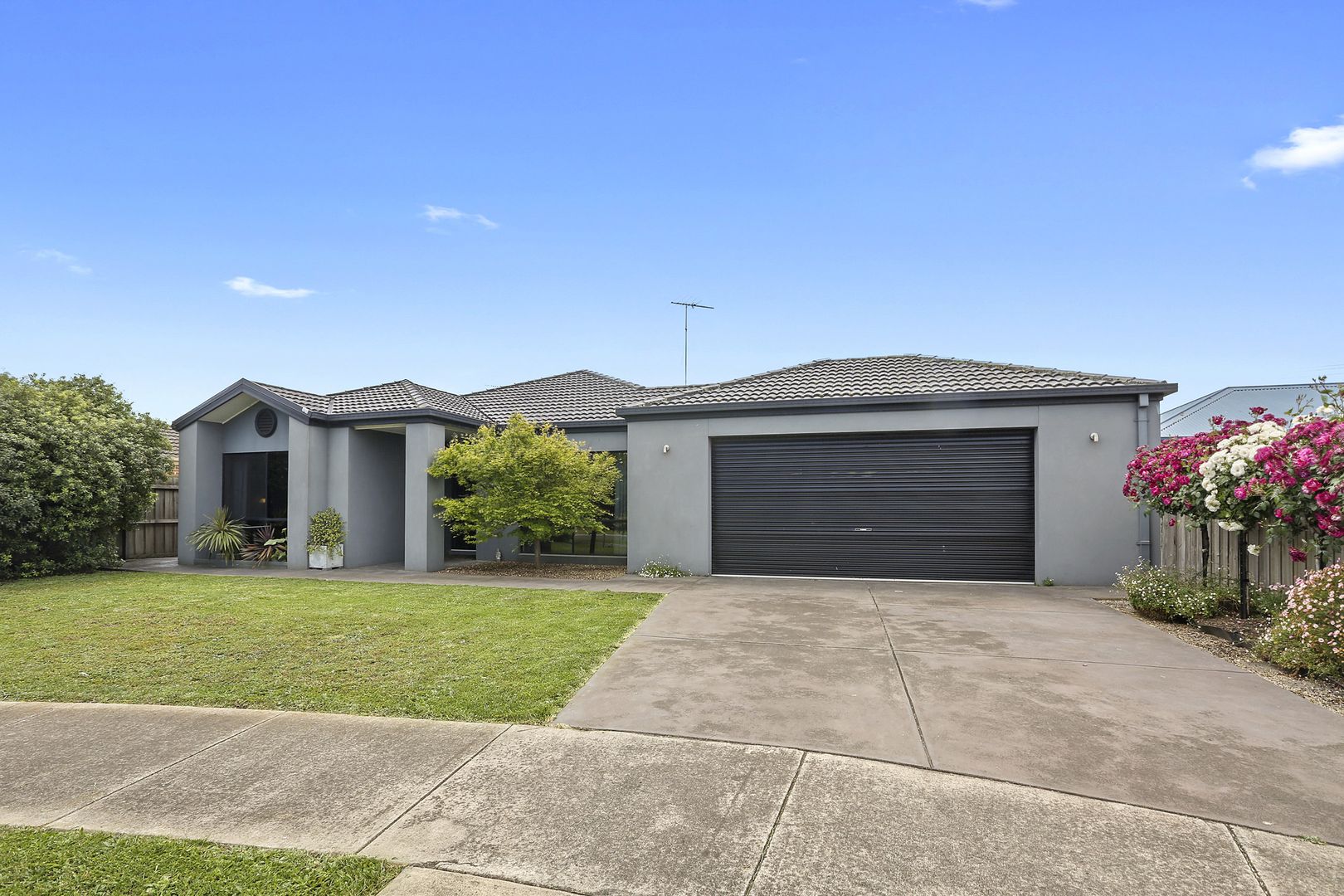 9 Bayfield Court, Property History & Address Research Domain