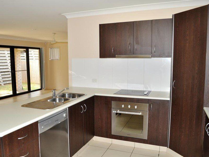 11 Dixon Court, Wilsonton Heights QLD 4350, Image 1