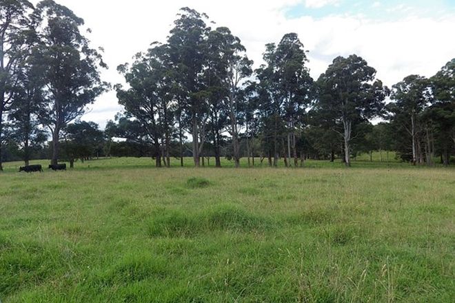 Picture of 9408 Armidale Road, TYRINGHAM NSW 2453