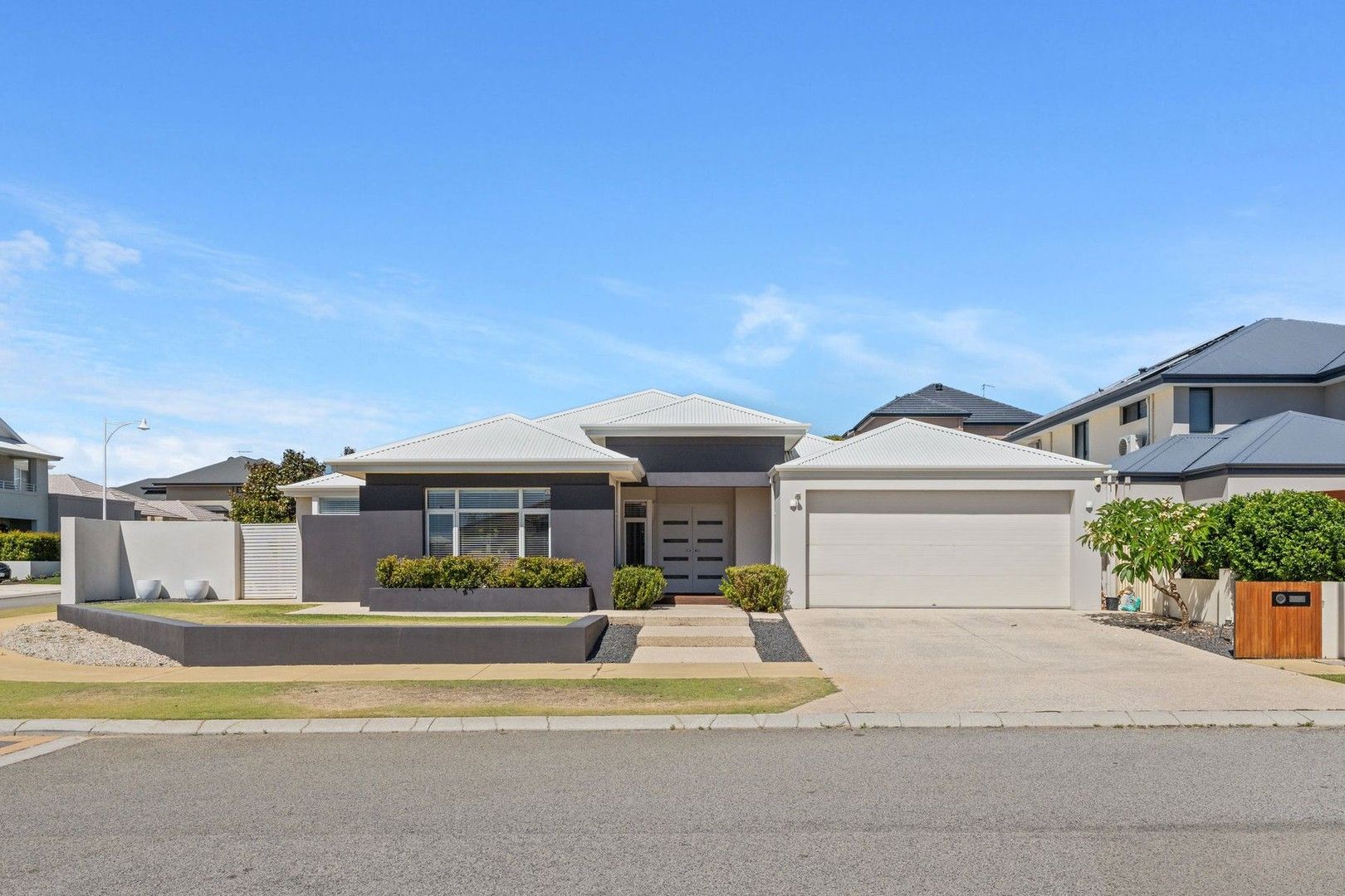 4 bedrooms House in 1 Kianga Crescent BURNS BEACH WA, 6028