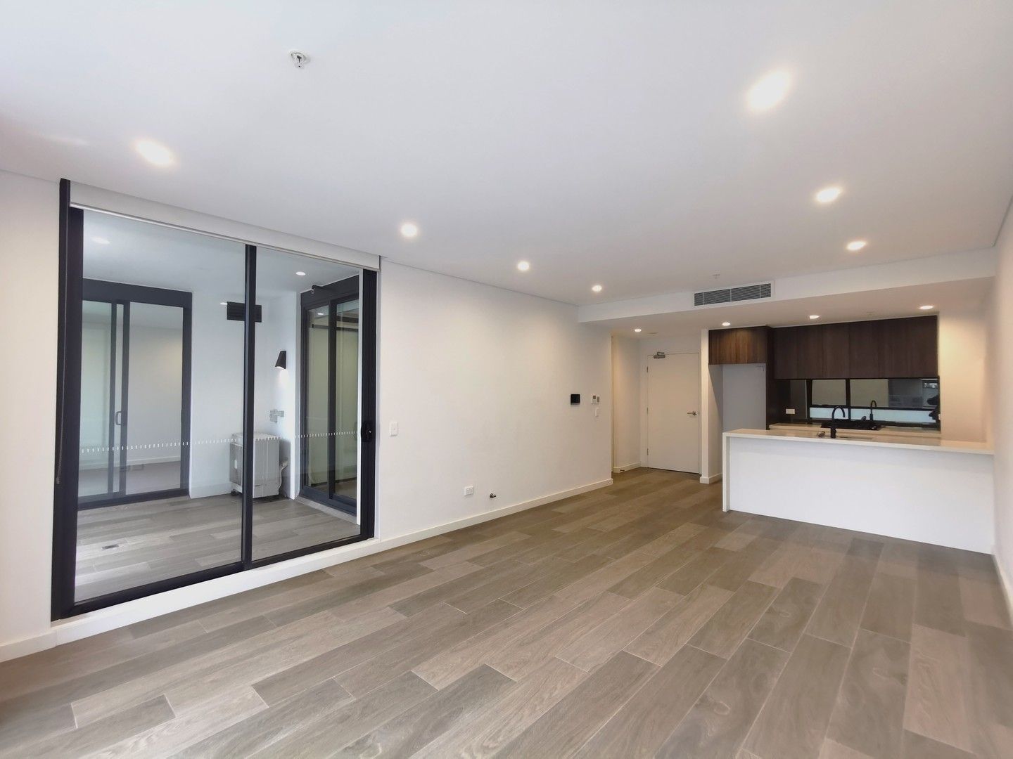 2 bedrooms Apartment / Unit / Flat in 603/27 Church Ave MASCOT NSW, 2020