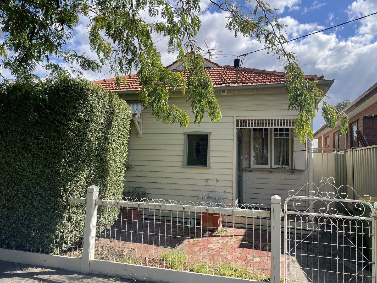 3 bedrooms House in 52 Queensville Street KINGSVILLE VIC, 3012