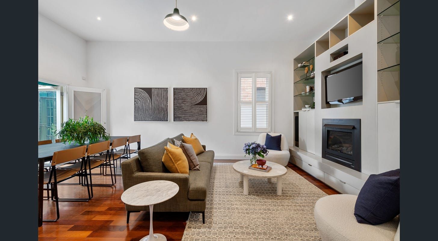 2 bedrooms House in 21 Parkville Street BURNLEY VIC, 3121