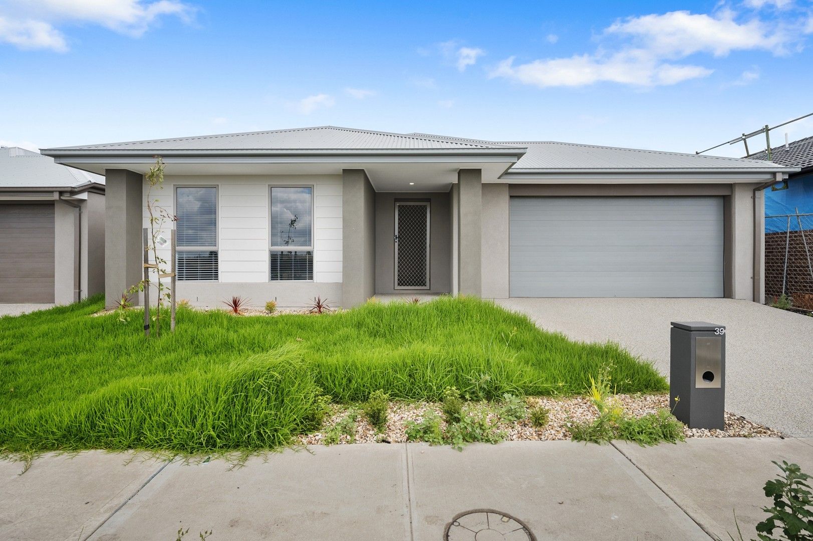 4 bedrooms House in 39 Rouge Avenue WOLLERT VIC, 3750