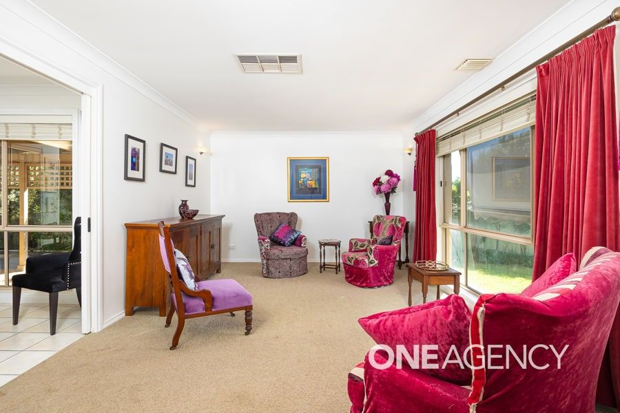 16 ROBERTS WAY, Kooringal NSW 2650, Image 1