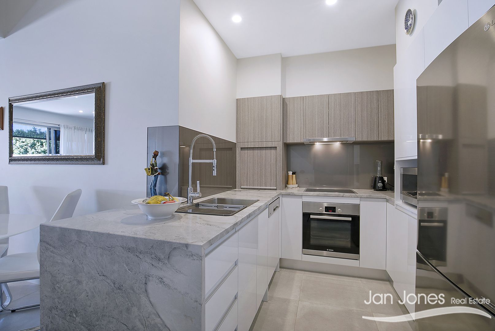 Unit 105/29 Caroline St, Woody Point QLD 4019, Image 1