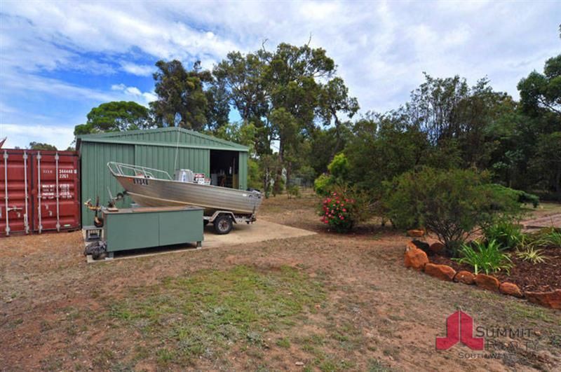 18 Reef Place, LESCHENAULT WA 6233, Image 2