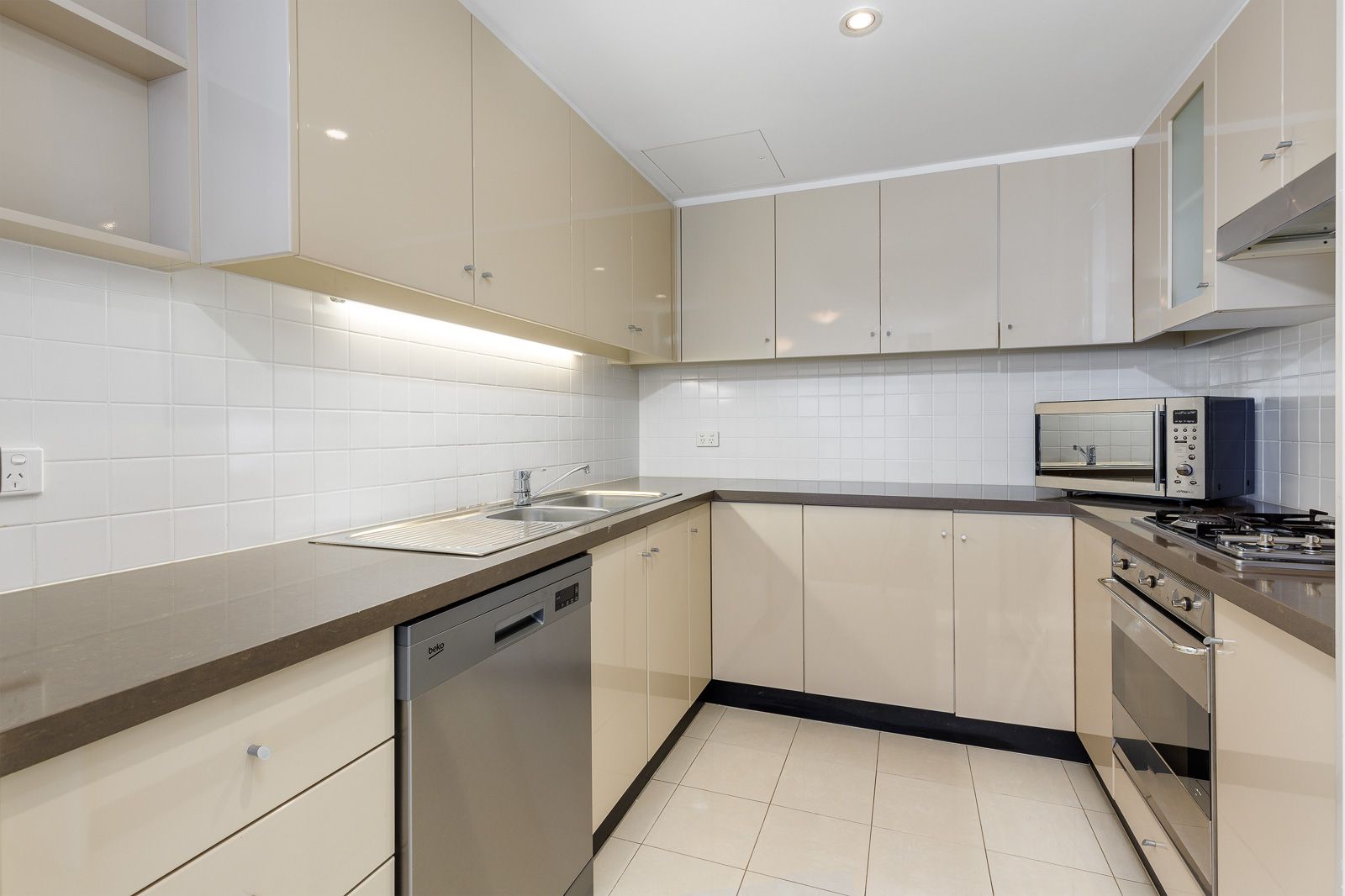 2501/7981 Berry Street, North Sydney NSW 2060 Apartment For Rent