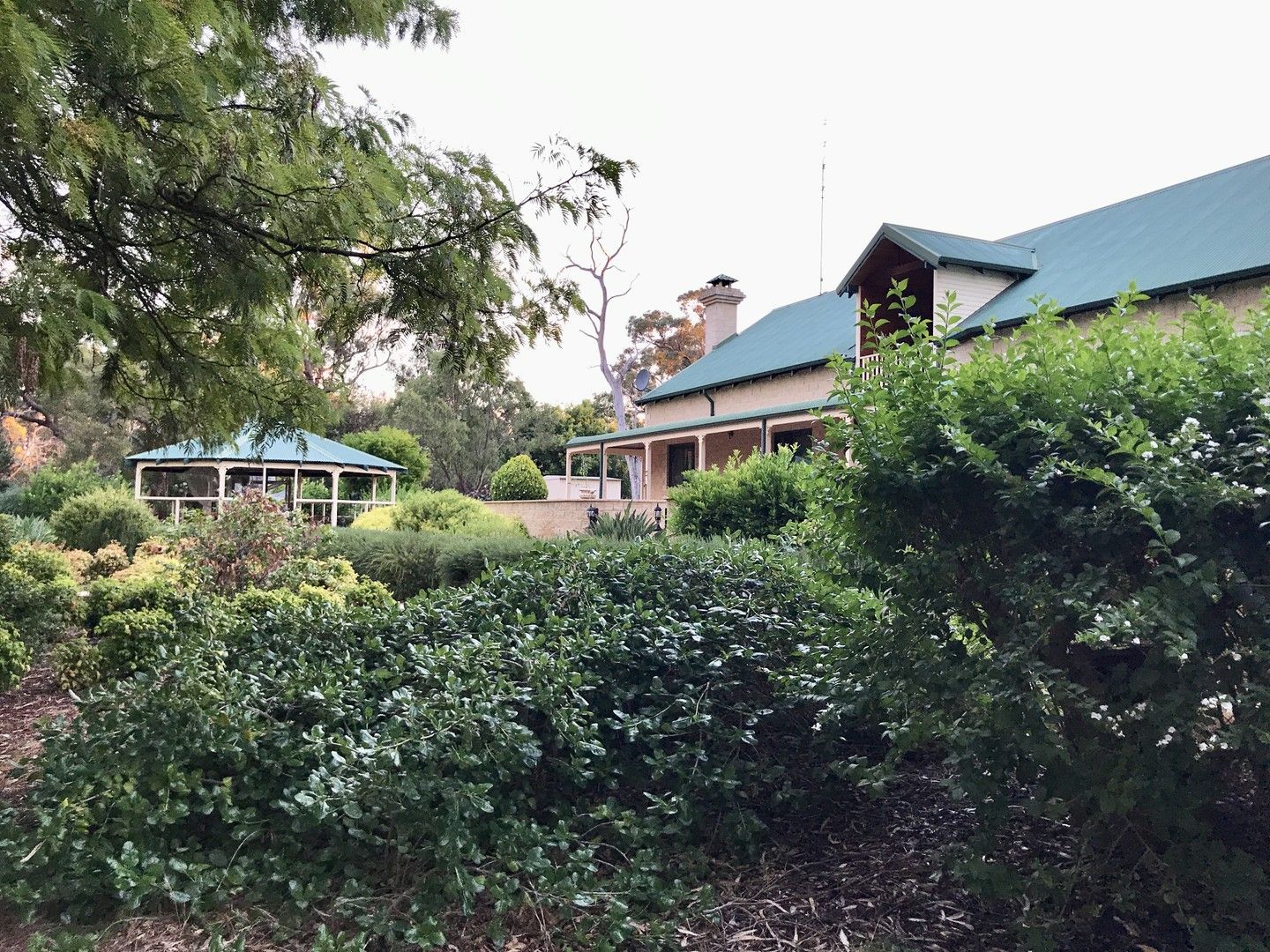 4 bedrooms House in 18 Willy Wagtail Close LAKE CLIFTON WA, 6215