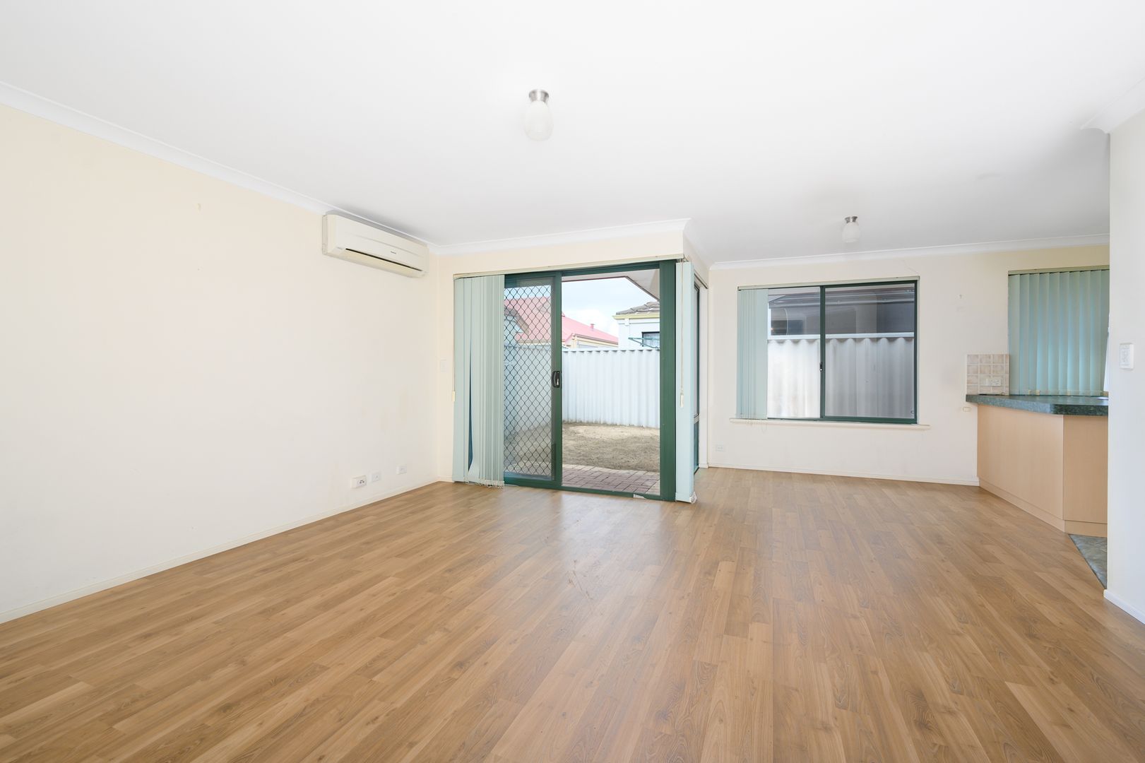 Unit 7/54 Gnangara Dr, Waikiki WA 6169, Image 2