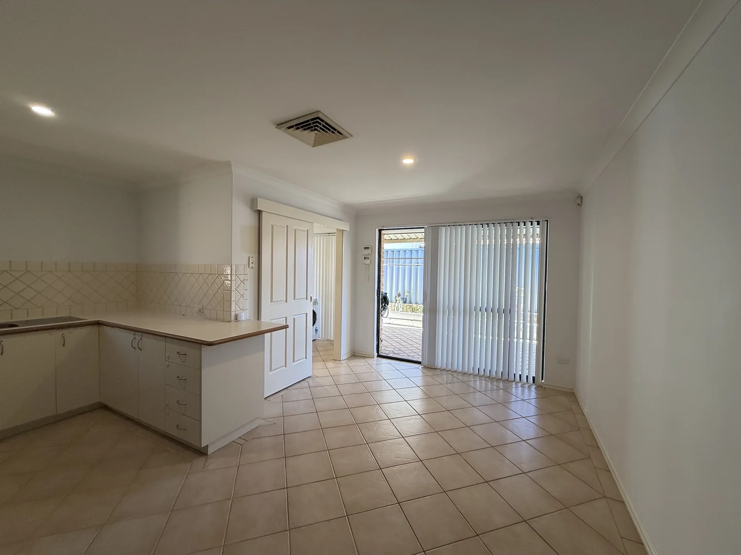 Additional image 12 of 2/280 Drake Street, Morley WA 6062