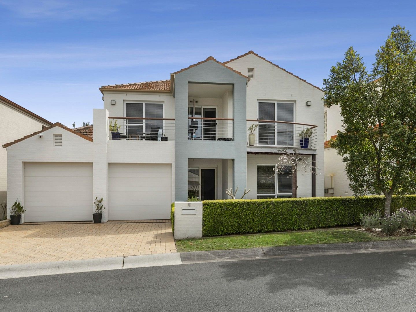 4 bedrooms House in 5 Vista Street BELROSE NSW, 2085