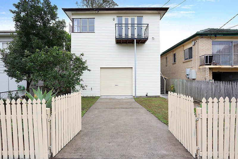 3 bedrooms House in 51 Tramore Street ROCKLEA QLD, 4106