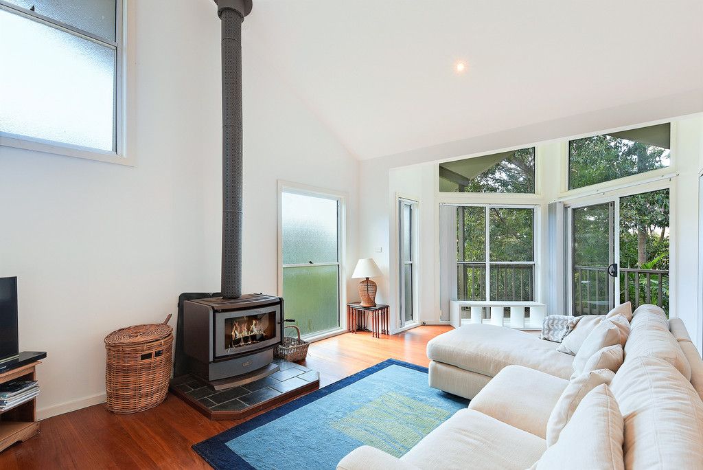 4 bedrooms House in 230A The Round Drive AVOCA BEACH NSW, 2251