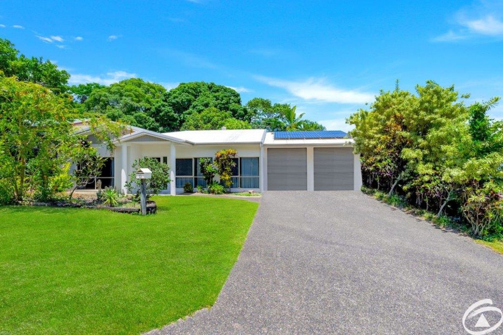 4 bedrooms House in 13 Stratford Chase STRATFORD QLD, 4870