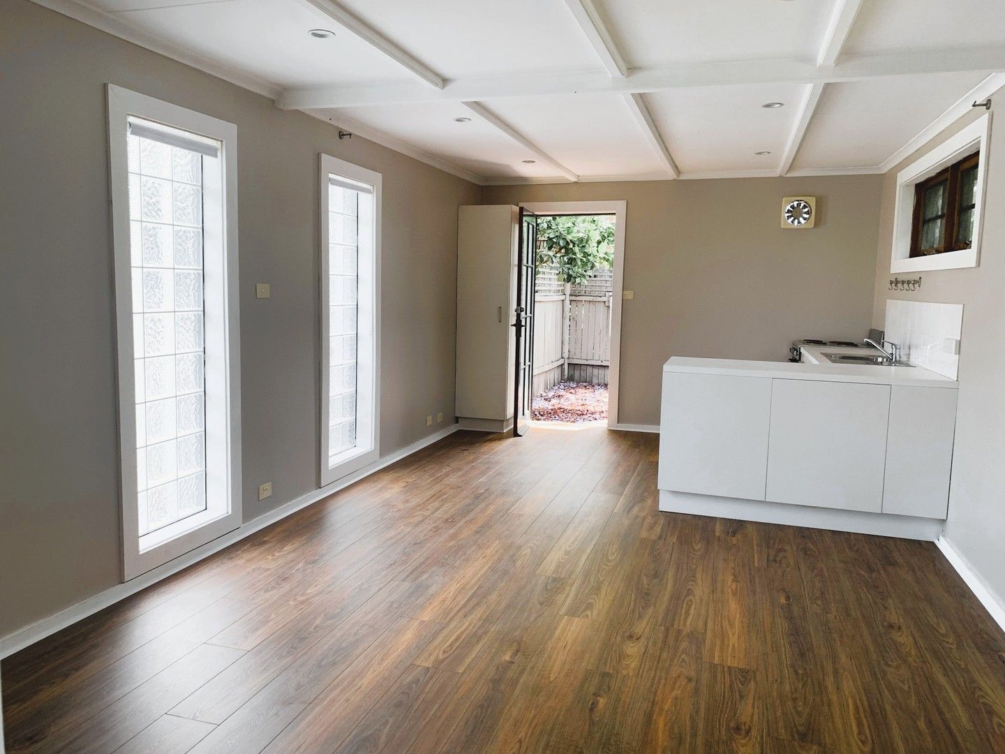 1 bedrooms Apartment / Unit / Flat in 7A Geelong Road CROMER NSW, 2099