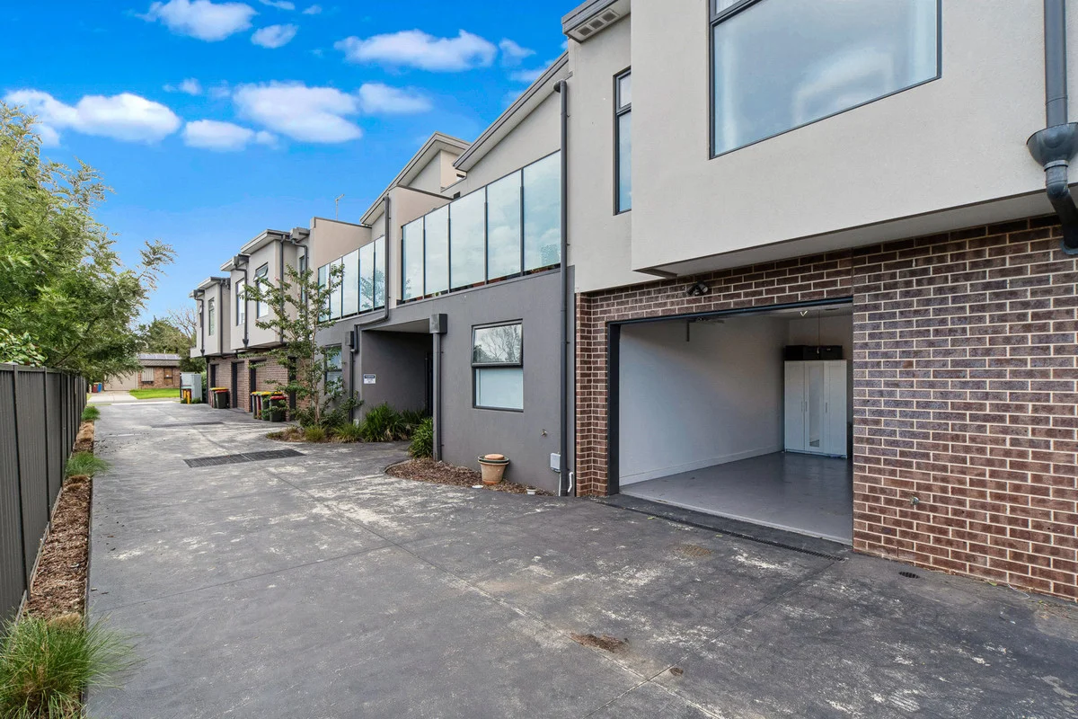 Additional image 16 of 20F Russell Street, Cranbourne VIC 3977