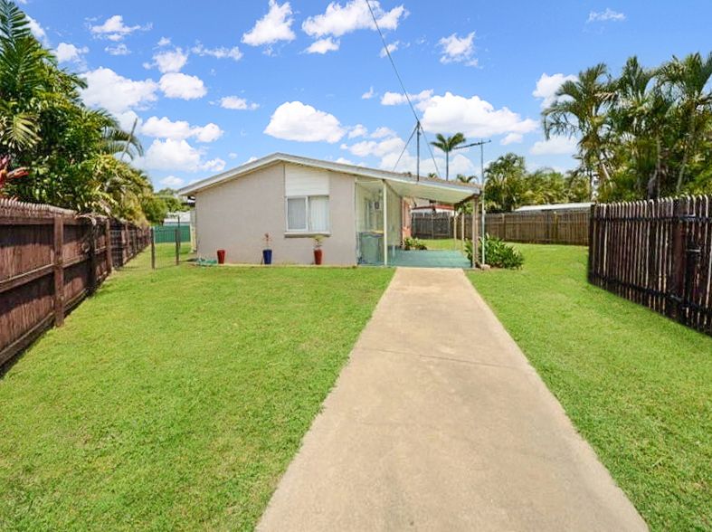 3 bedrooms House in 15 Roma Court KELSO QLD, 4815