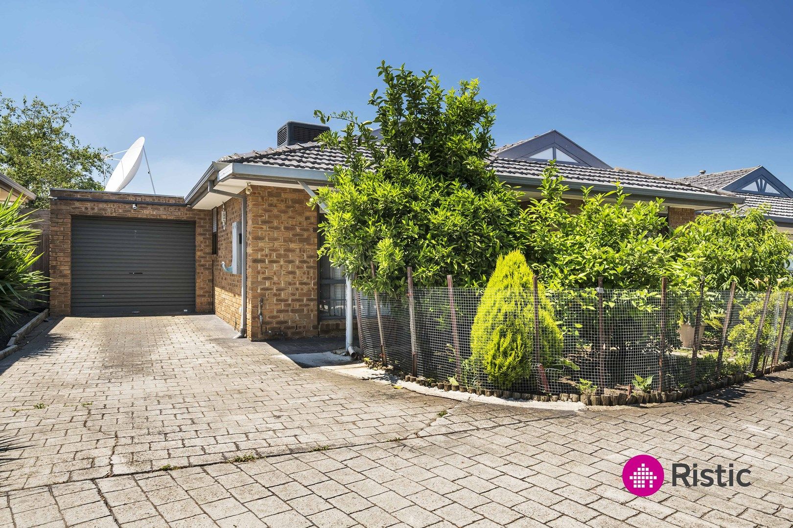 2/4 Jacoby Court, Mill Park VIC 3082, Image 0