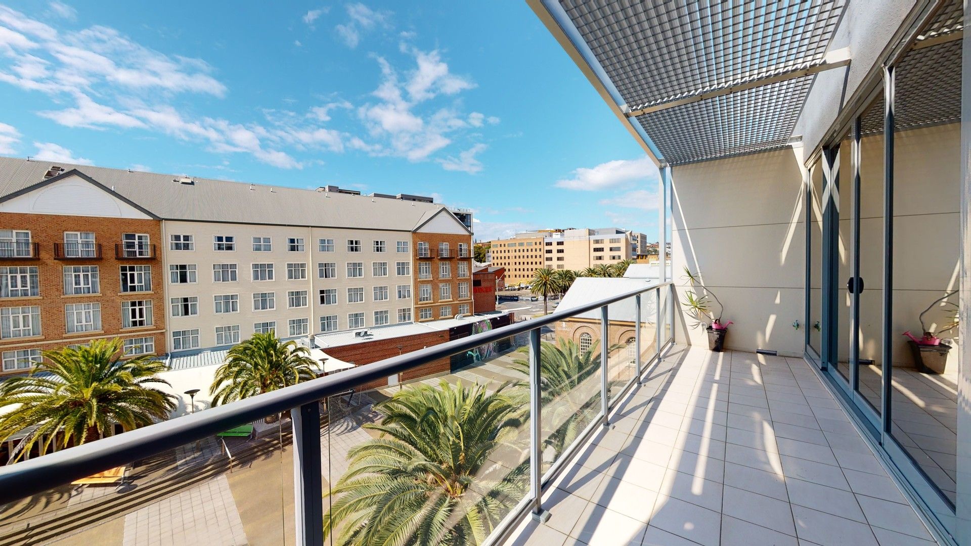 1 bedrooms Apartment / Unit / Flat in 306/3a Honeysuckle Drive NEWCASTLE NSW, 2300
