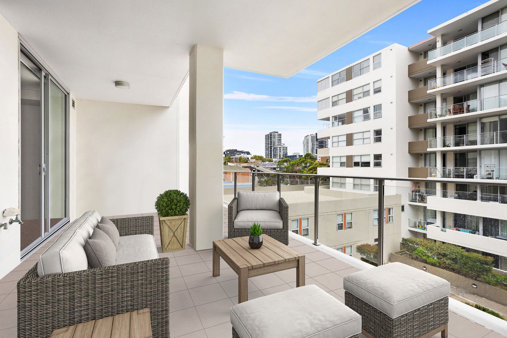 86/22 Gladstone Avenue, Wollongong NSW 2500, Image 2