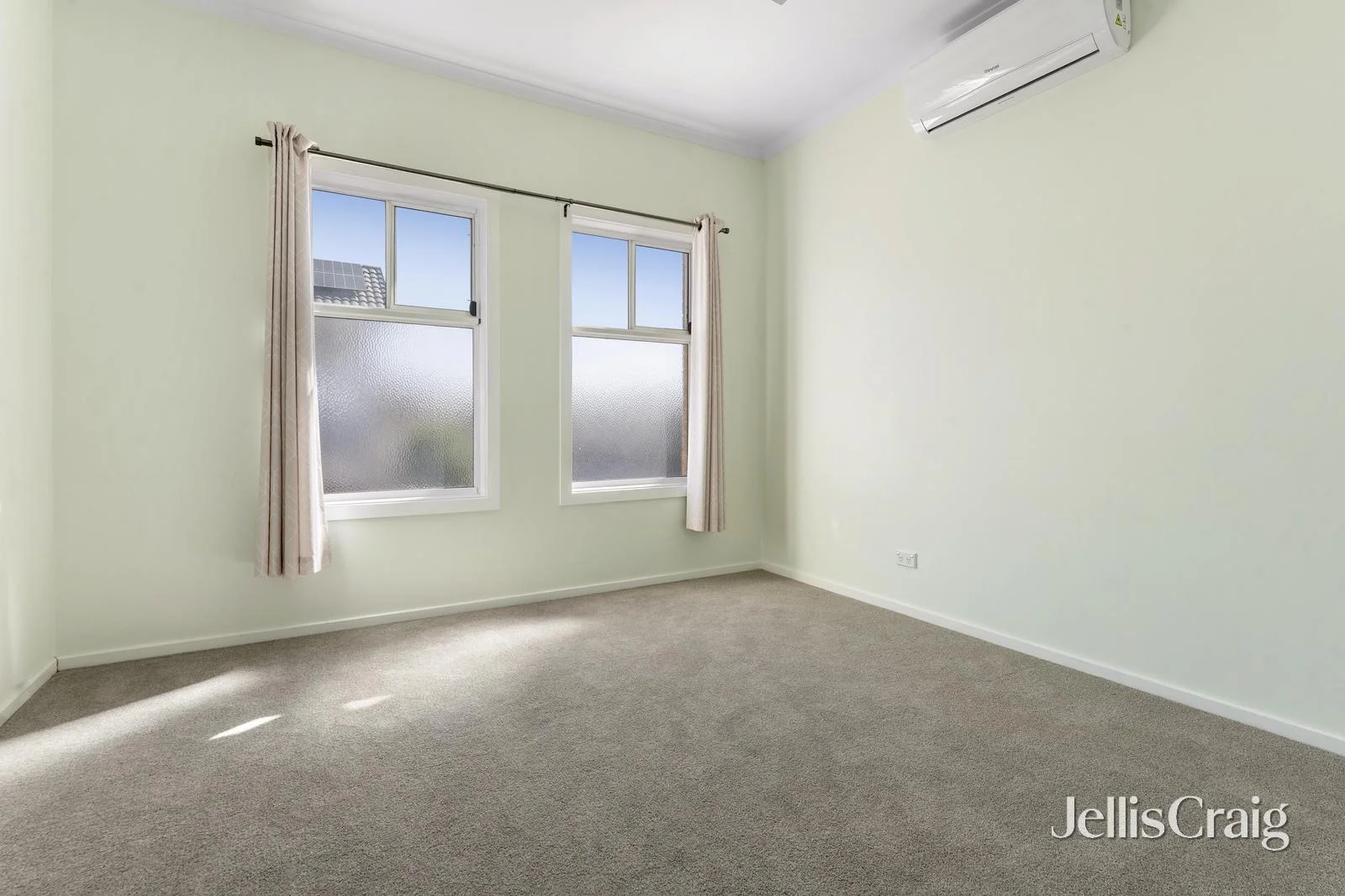 Additional image 6 of 41 Balerno Circle, Gowanbrae VIC 3043