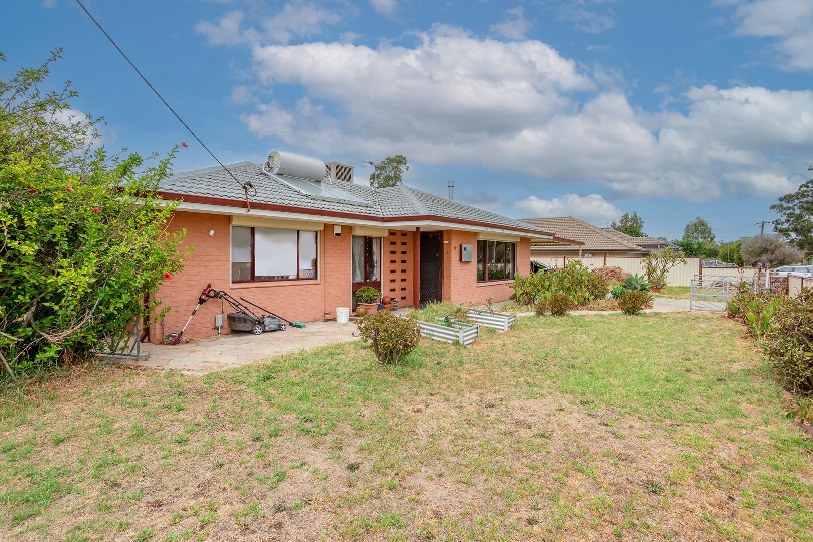 14 Werndley Street, Armadale WA 6112, Image 1