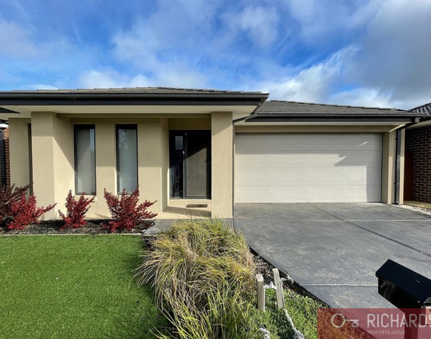 19 Goldeneye Circuit, Werribee VIC 3030