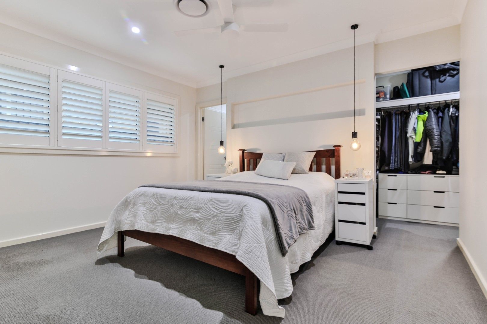 5 bedrooms House in 14 Whyalla Street JORDAN SPRINGS NSW, 2747