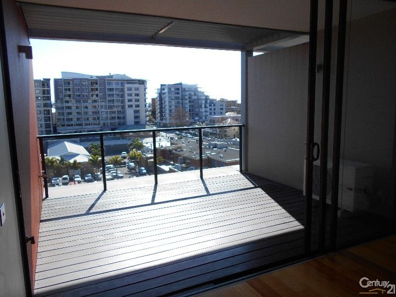 610/53-61 Crown Street, Wollongong NSW 2500, Image 2