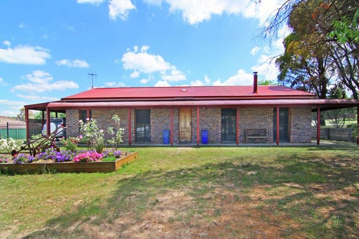 3 bedrooms House in 1 Forster Avenue ARMIDALE NSW, 2350