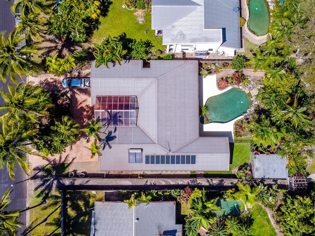 9 Thais Street, Palm Cove QLD 4879