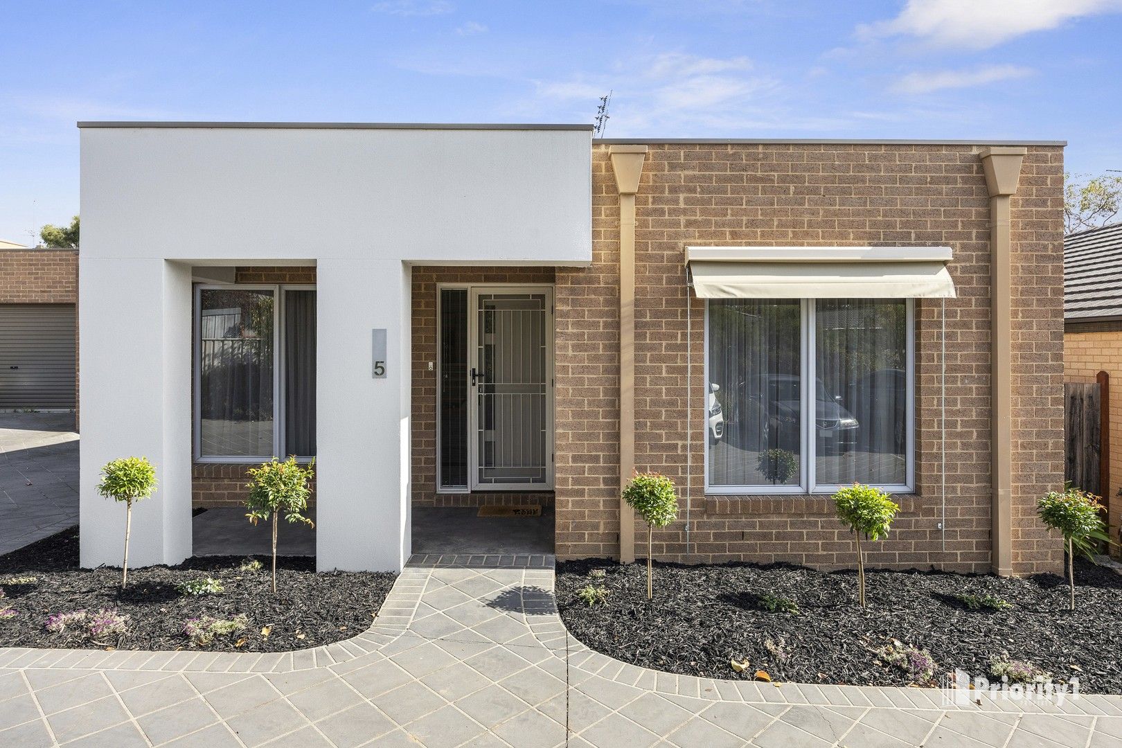 2 bedrooms Apartment / Unit / Flat in 5/7A Curtin Street KENNINGTON VIC, 3550