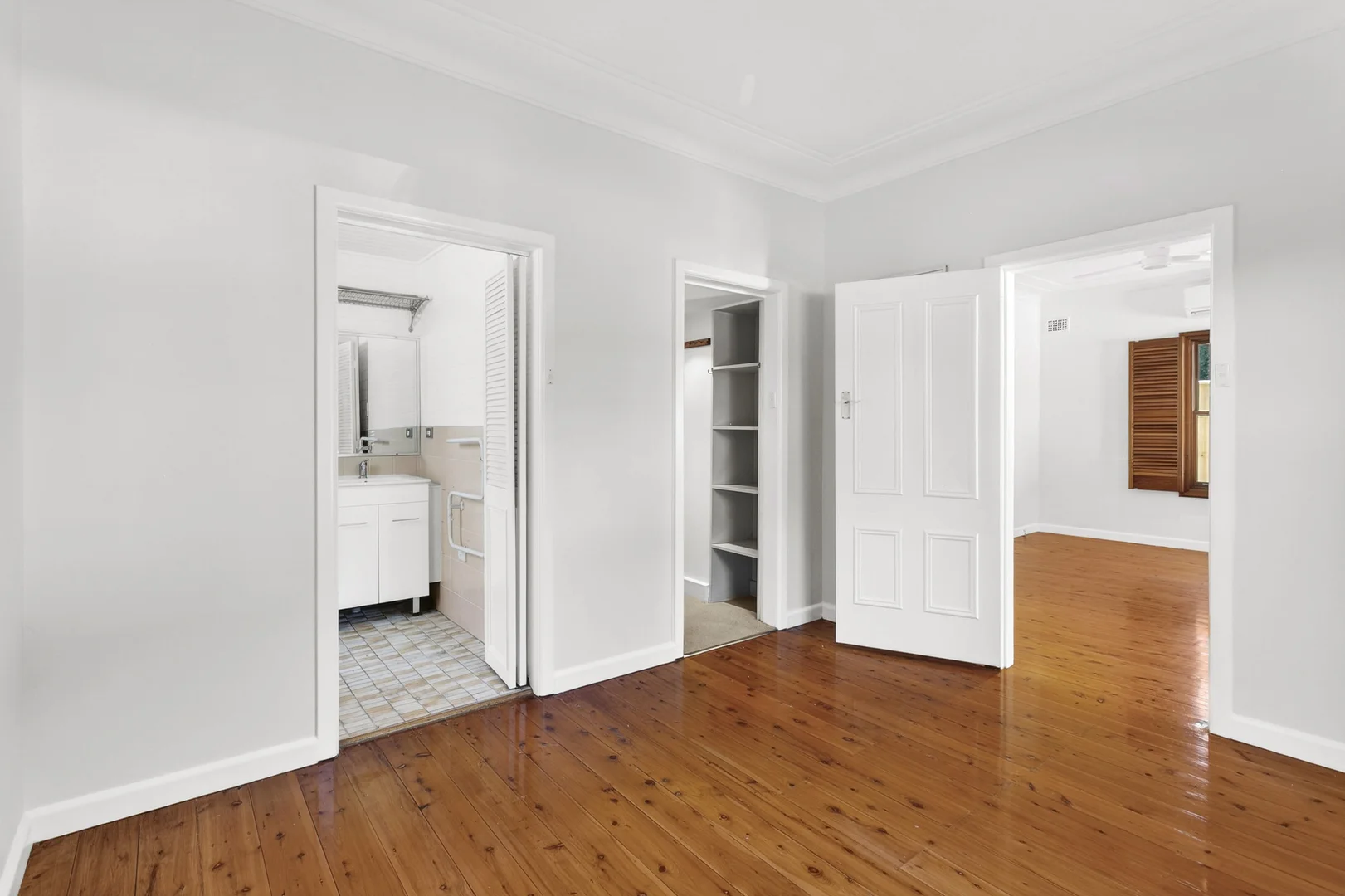 Additional image 3 of 82 Irrubel Road, Newport NSW 2106