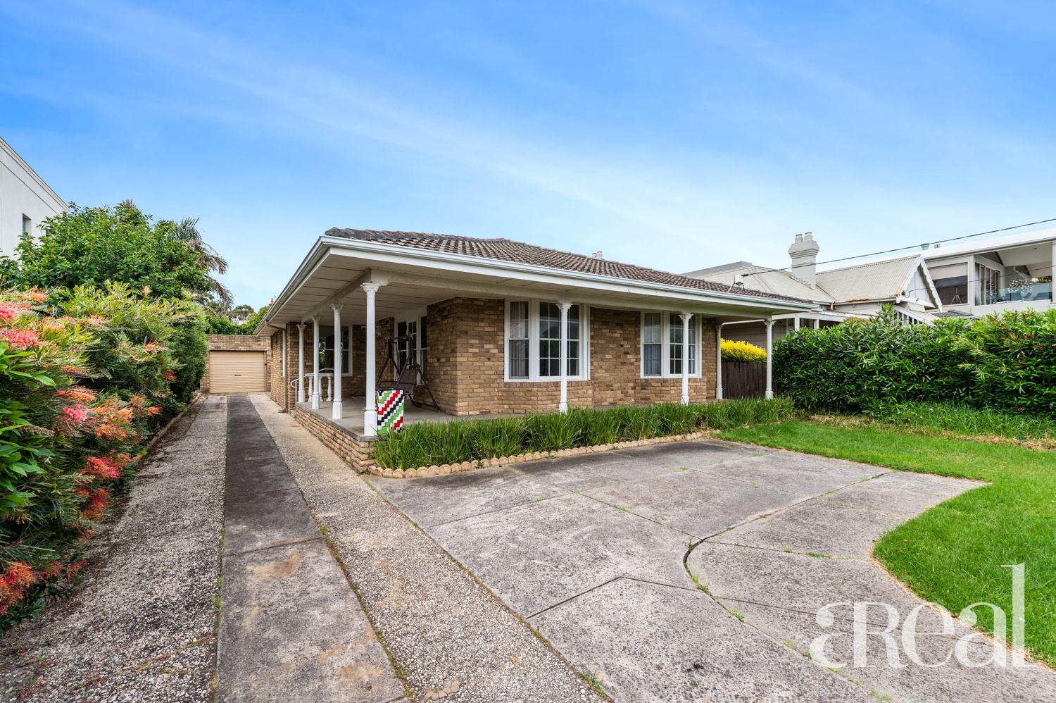3 bedrooms House in 37 Beach Road HAMPTON VIC, 3188