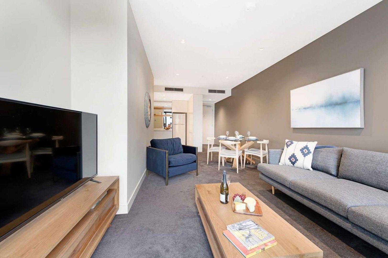1 bedrooms Apartment / Unit / Flat in 1702/1 Freshwater Place SOUTHBANK VIC, 3006