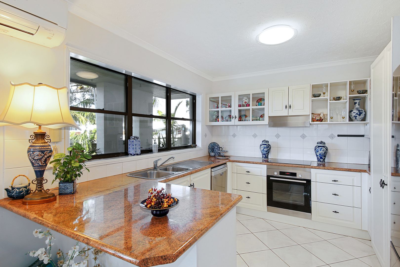 1/48 Lawrence Street, Mooloolaba QLD 4557, Image 2